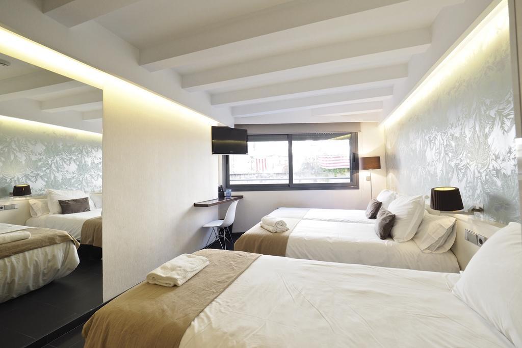 Barcelona Fifteen Central Aparthotel Exterior photo
